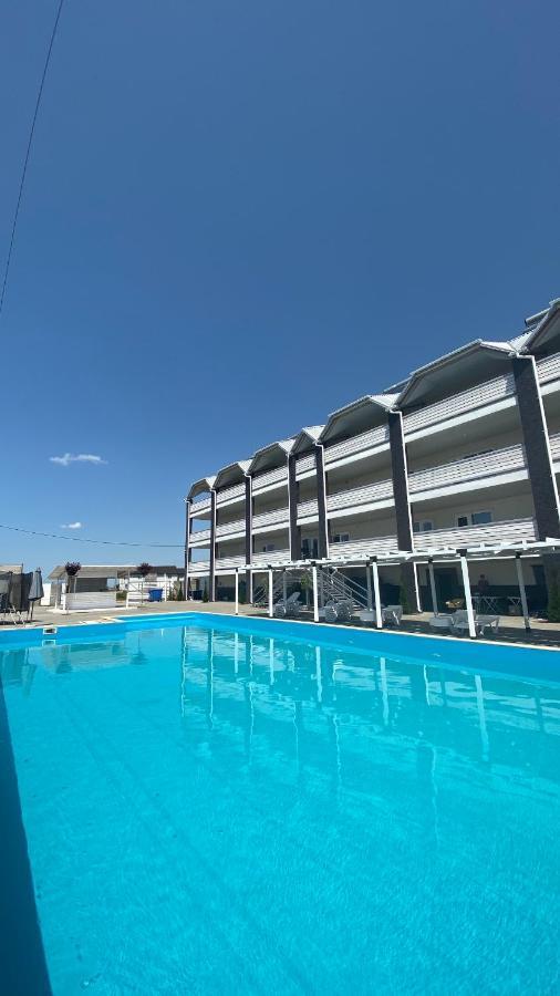 Lazurit Family Hotel Lazurne Exteriér fotografie